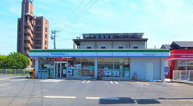 ファミリーマート　大分三佐3丁目店 650m