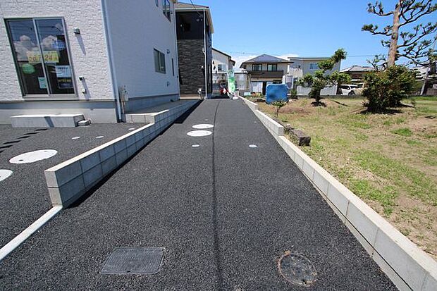 駐車場4台停められます♪但し、車種によります