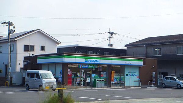 ファミリーマート　大分東浜1丁目店 1115m