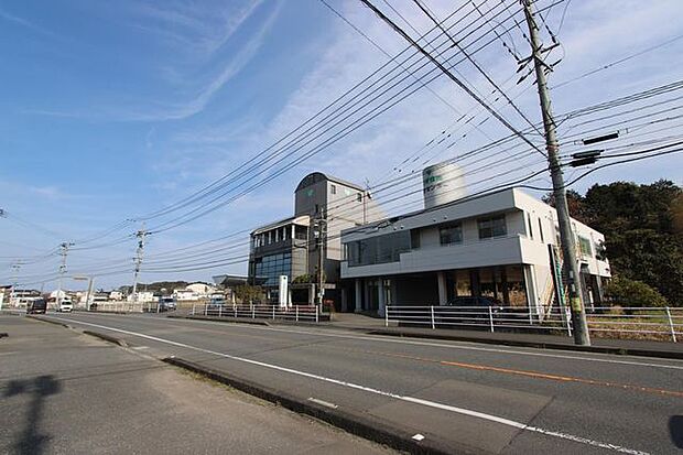 三好内科循環器科医院 714m