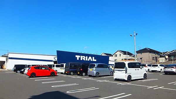 トライアル敷戸店 471m
