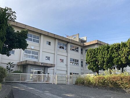 大分市立明野西小学校 808m