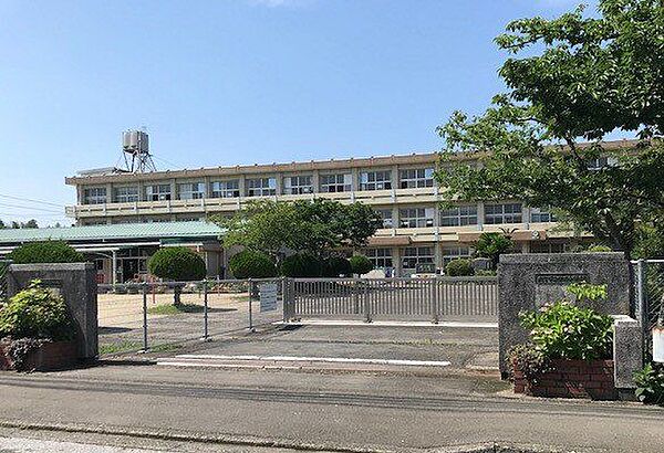 大分市立宗方小学校 1147m
