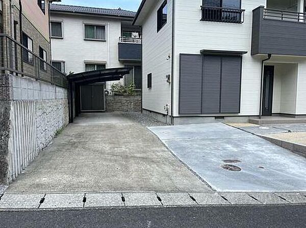 駐車場3台可能です♪