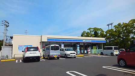 ローソン 大津町一丁目店 575m