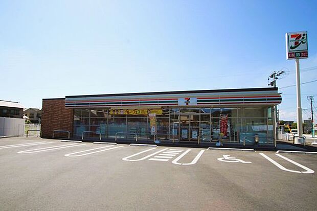 セブンイレブン下郡山の手店 518m