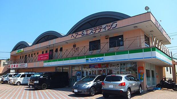 ファミリーマート米良バイパス店 330m