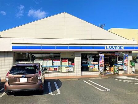 ローソン大分明磧店 727m