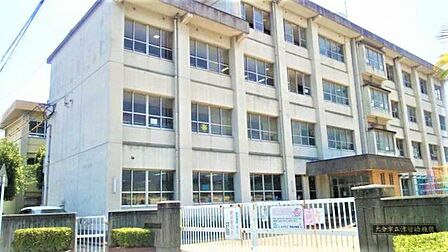 大分市立津留小学校 856m