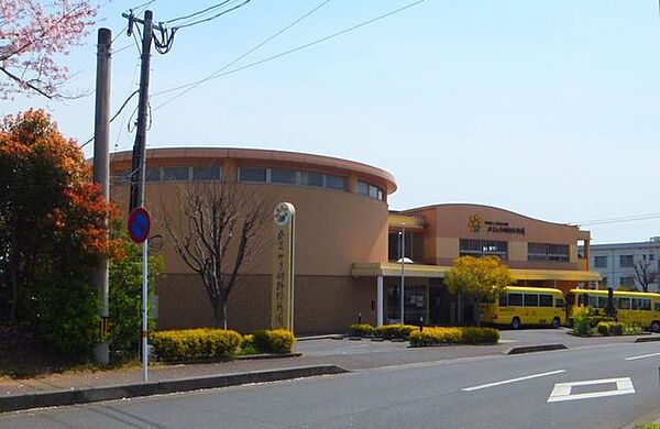 ひまわり明野幼稚園 378m