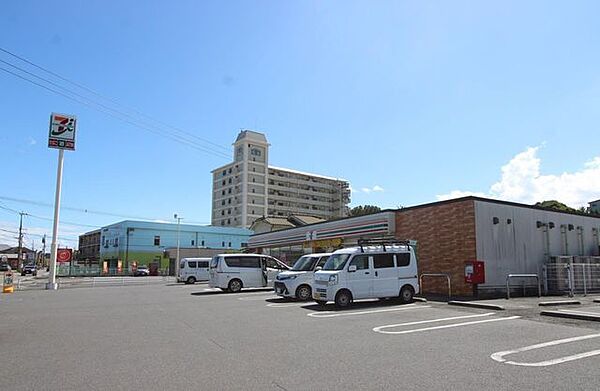 セブン‐イレブン　大分皆春店 198m