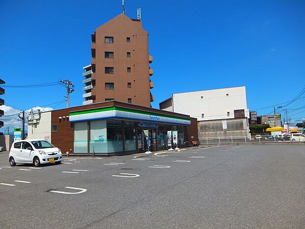 ファミリーマート 大分弁天二丁目店 159m
