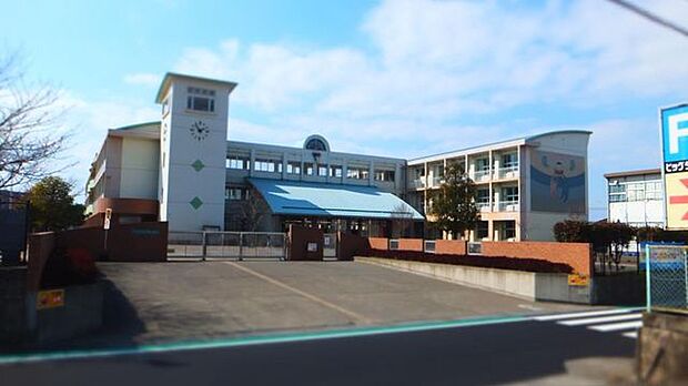 大分市立下郡小学校 778m