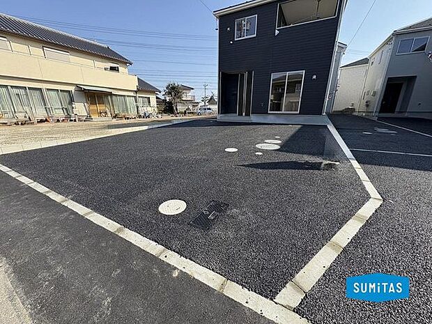 並列2台駐車可能です◎(車種によります)
