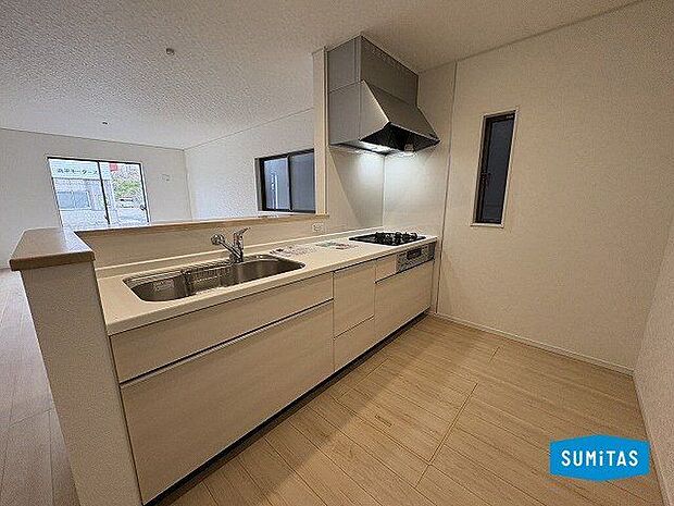 清潔感のあるキッチンの色