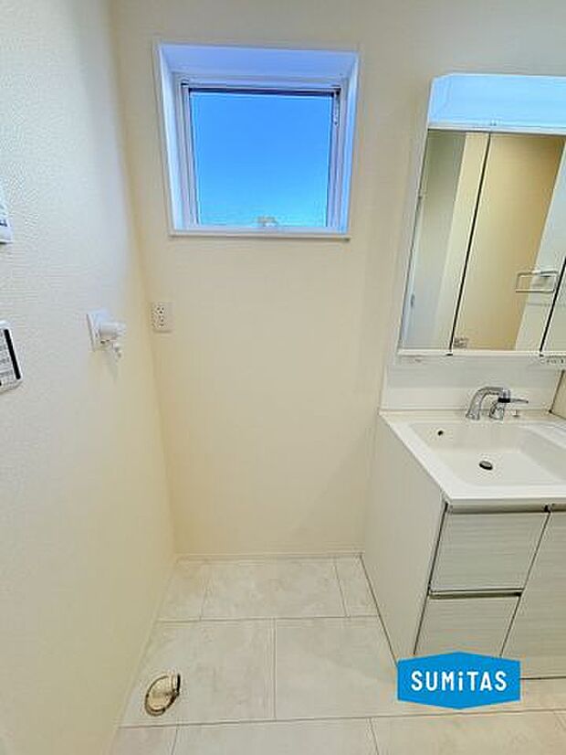 洗面所に洗濯機置き場あります