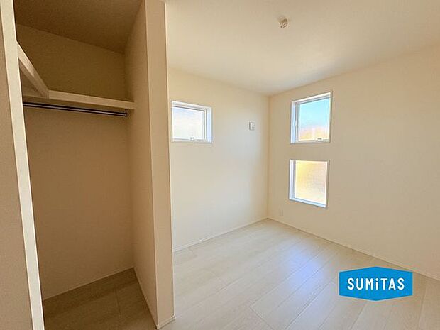 2階北東側洋室(5.06帖)のウォークインクローゼット