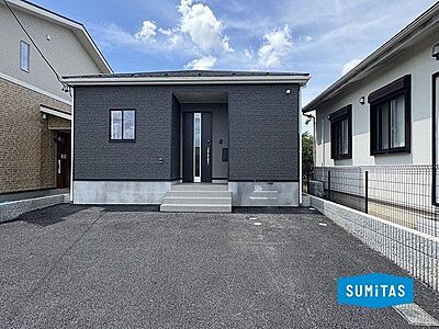 外観:シンプルで落ち着く色の外観です。 外観:シンプルで落ち着く色の外観です。