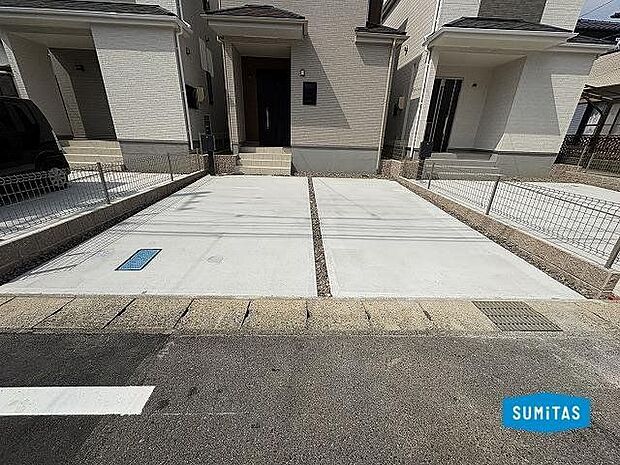 並列2台駐車可能です(車種によります)