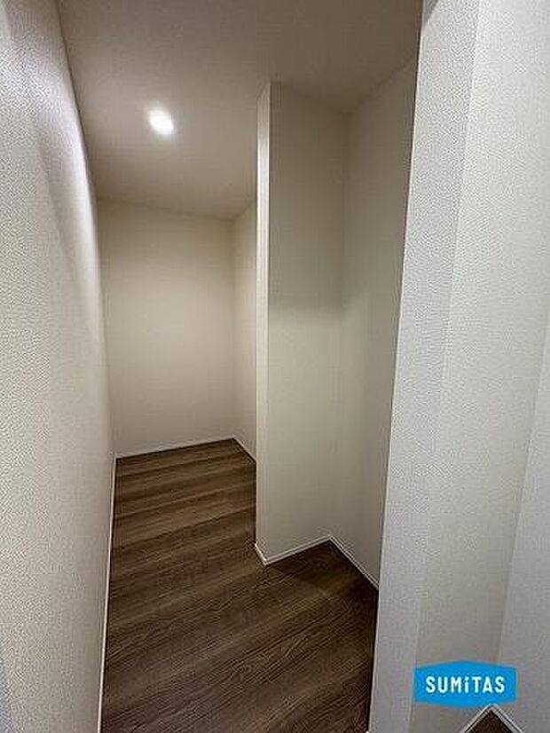 さらに食品のストックに欠かせないパントリー完備◎