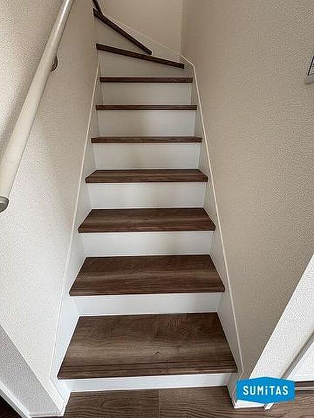 手すり付き階段