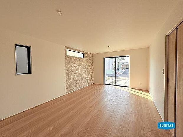 家族で寛げる17帖の広々リビング♪