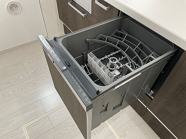 ビルトイン食洗機で洗い物の時間を短縮♪洗浄開始時間も設定可能です♪
