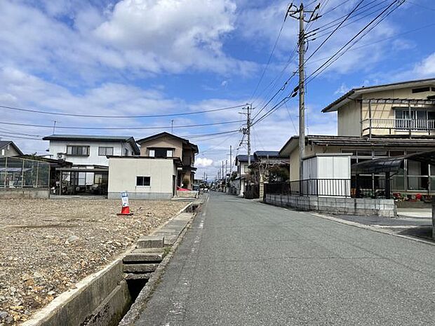 前面道路は6.0mとゆったり♪