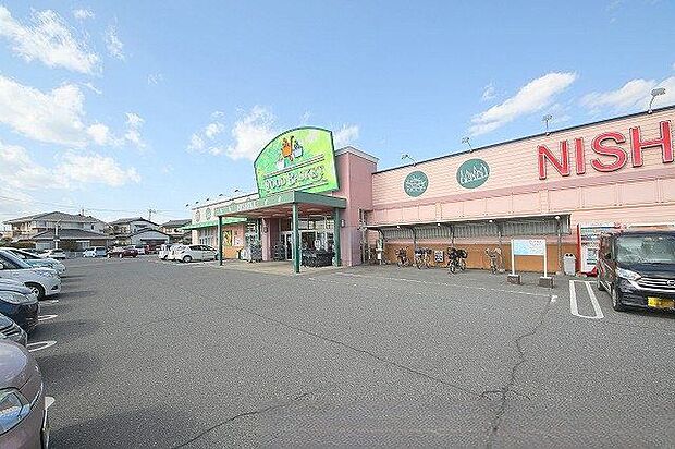 ニシナフードバスケット西原店 1255m