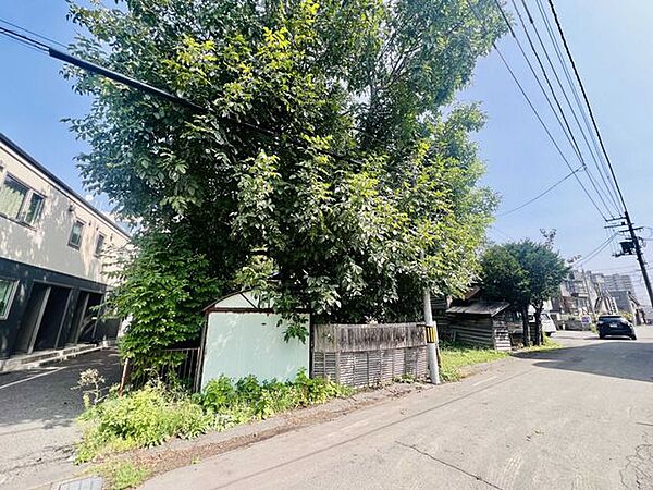 【現地】地下鉄3駅を使い分けられる交通利便性と、日常を支える施設が充実した住環境。