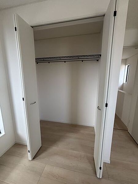2F 6.5帖部屋の収納(1)