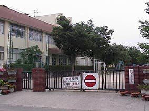 熊本市立武蔵小学校 1607m