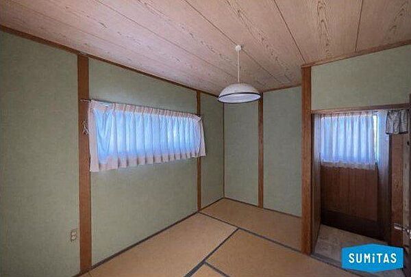 独立した和室として、寝室や子供部屋、あるいは集中して作業をする書斎として使い勝手の良いサイズ感です。