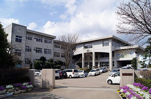 熊本市立清水中学校 935m
