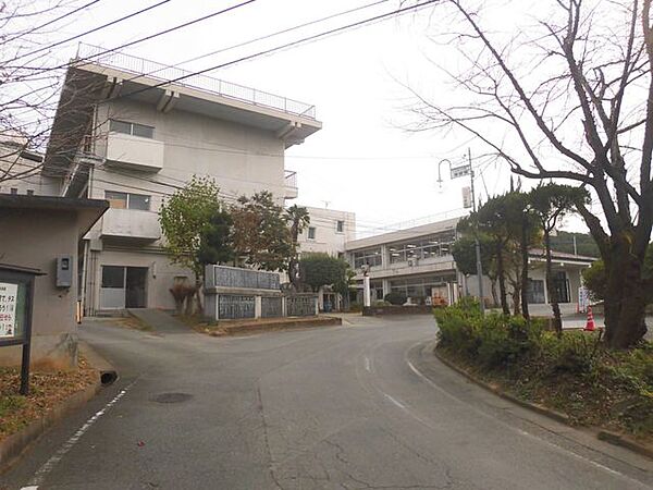 宇城市立小川中学校 2358m