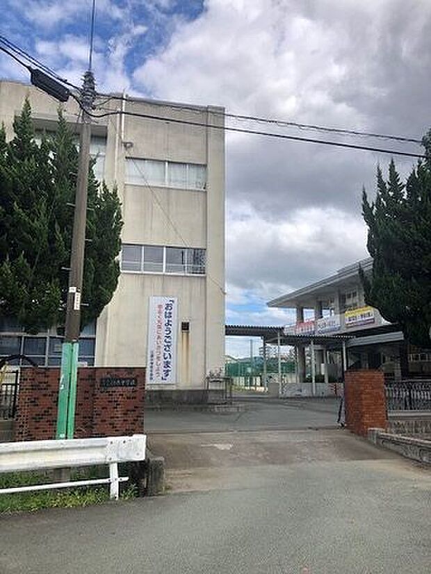 熊本市立江原中学校 1368m