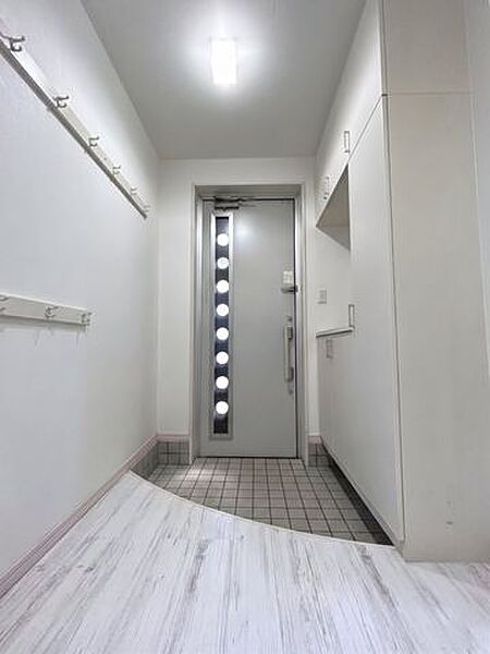 玄関を拡大表示