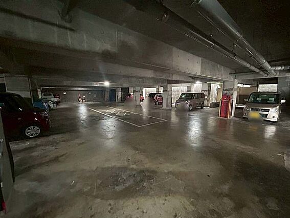 地下駐車場
