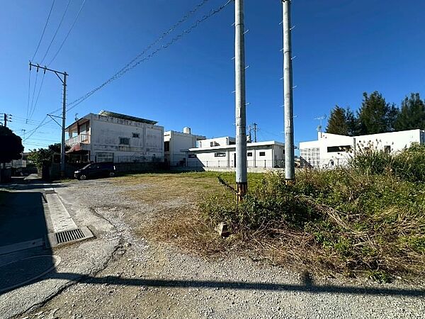 【87坪一括】更地・建築条件なし！学校・買い物・医療施設が身近に揃う、生活しやすい住環境です！【でいご不動産098－938－1090】