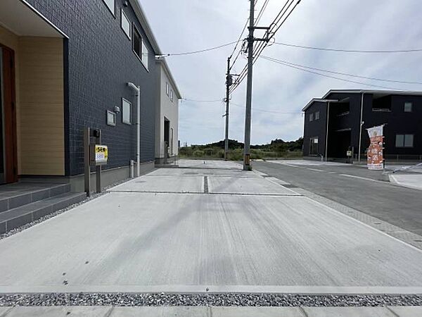 前面道路との距離感がつかみやすい駐車場