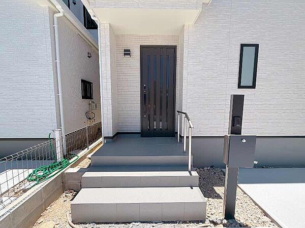 エントランス☆(同仕様物件参考資料）