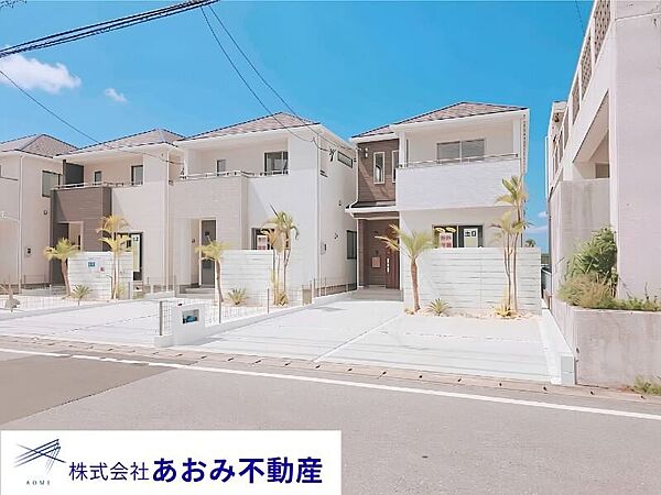 Ｄ号棟☆4ＬＤＫ＋パントリー＋ＷＩＣ☆オール洋間♪駐車3台可能♪