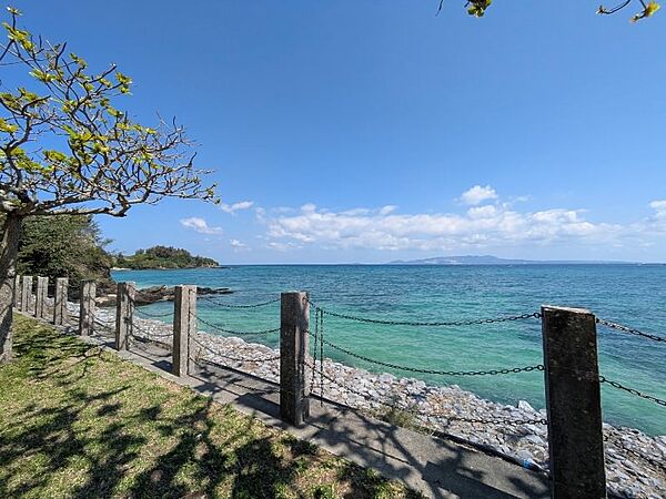 那覇空港からの道のり（おんなサンセット海道）