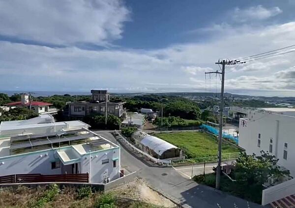 建築する建物の高さによっては遠目に海が見えます。