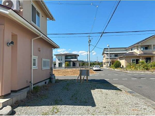 detached 山形県寒河江市大字島字島南
地図を見る
