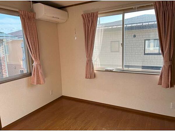 detached 山形県寒河江市大字島字島南
地図を見る