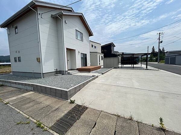 detached 山形県南陽市椚塚
地図を見る