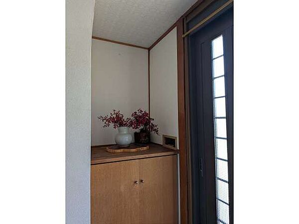 玄関※写真上の家具・家電・備品等は販売価格に含まれません。
