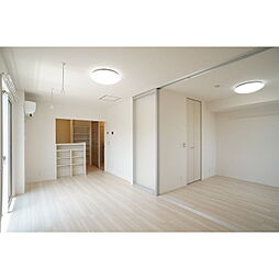 ウエスト・パーク　C 105 1階1LDKのリビング/ダイニング