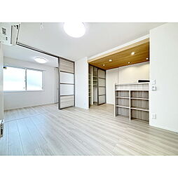 ロンターノ 102 1階1LDKのリビング/ダイニング